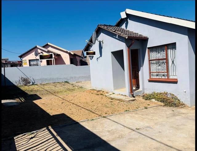 2 BEDROOM HOUSE FOR SALE IN FLEURHOF